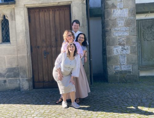 10. Juni *20.04. Uhr* Im Glashaus mit Charlotte Kroll