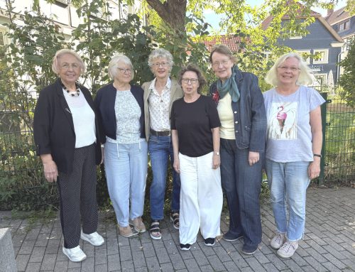 25. Oktober *19.04. Uhr* Im Glashaus mit Charlotte Kroll Thema: Verfolgt-Vernichtet-Vergessen / Lebenslinien „Erinnerung an die  Jüdischen Frauen/Familien in Iserlohn